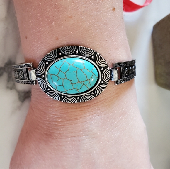 Silver Tone & Turquoise Bracelet 💥3 for $24💥 - Picture 12 of 14